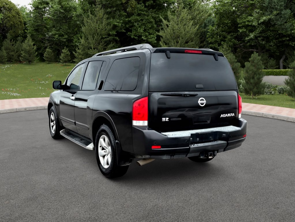 2010 Nissan Armada Image 4