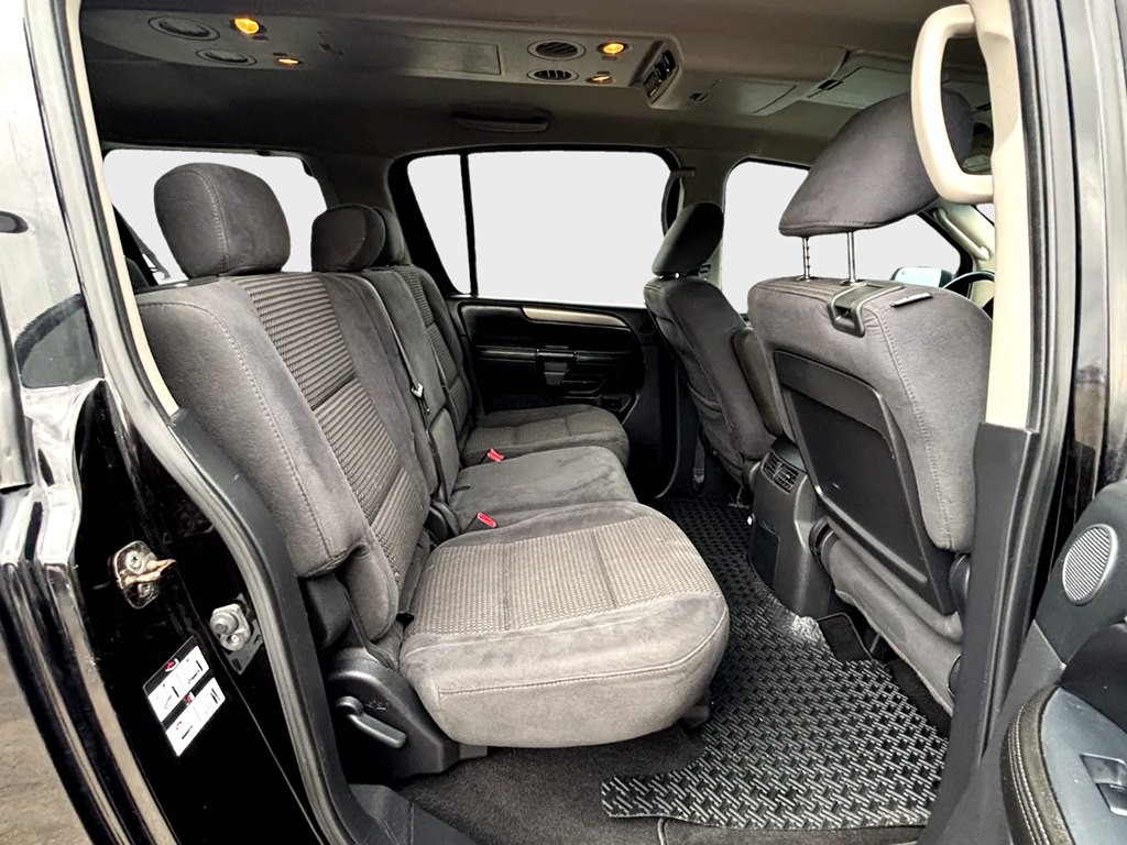 2010 Nissan Armada Image 12