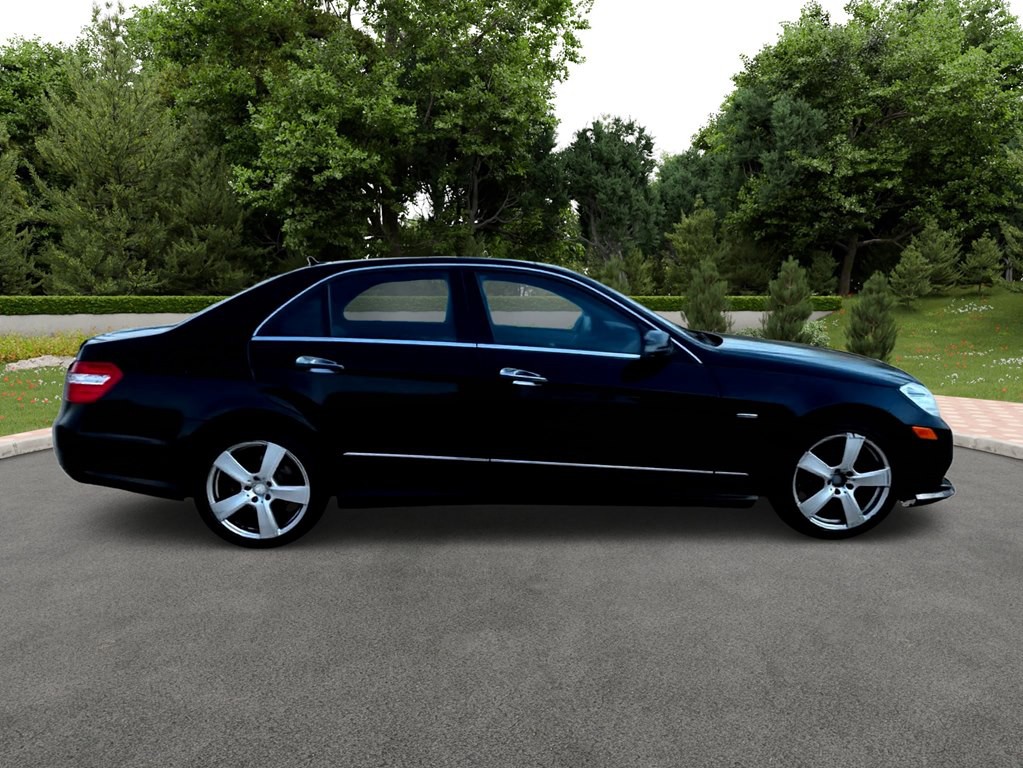 2012 Mercedes-Benz E-Class Image 3