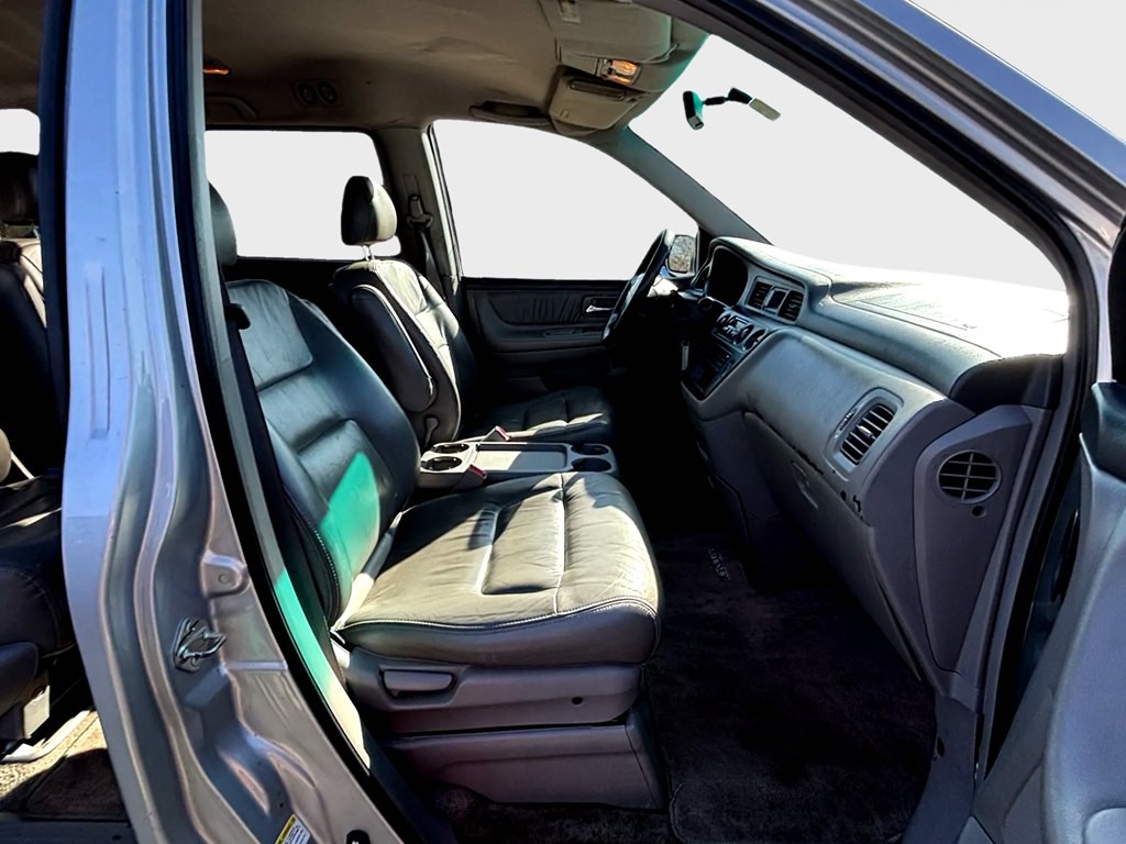 2004 Honda Odyssey Image 10