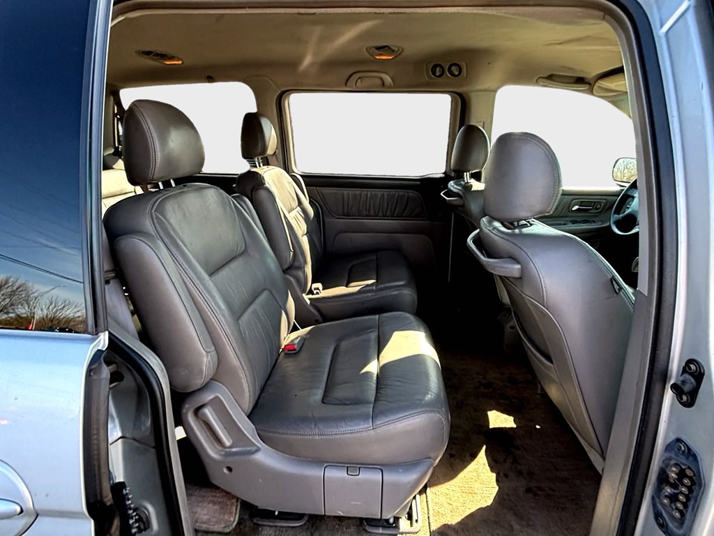 2004 Honda Odyssey Image 12
