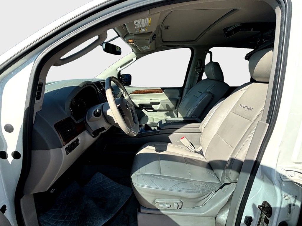 2010 Nissan Armada Image 8