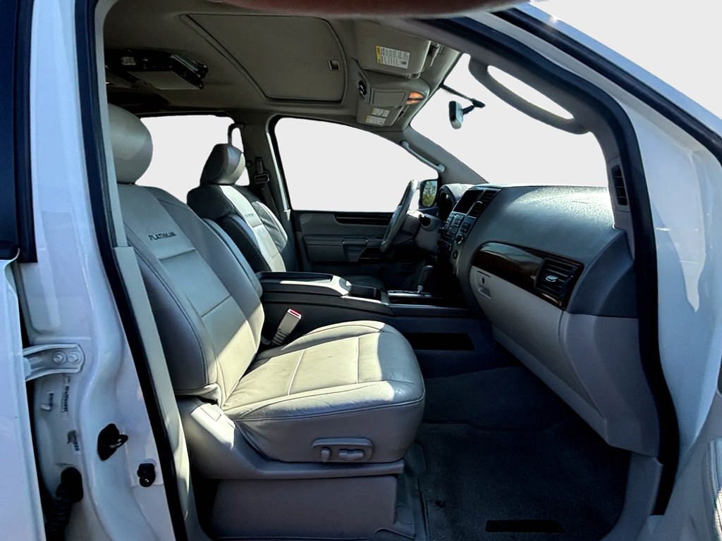 2010 Nissan Armada Image 10