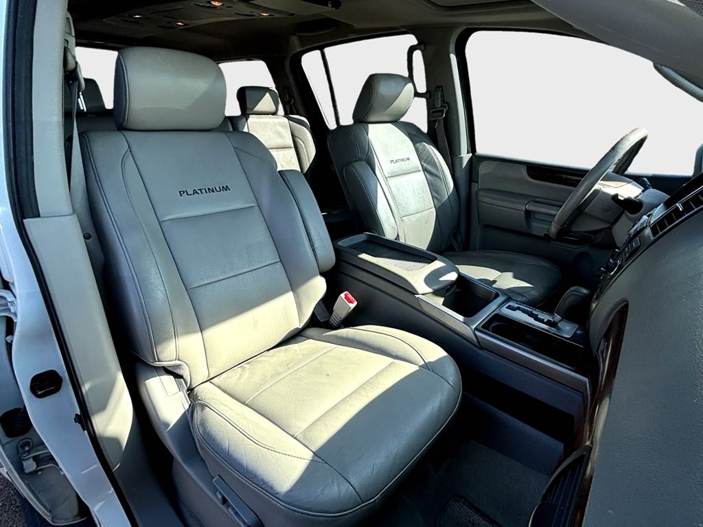 2010 Nissan Armada Image 11