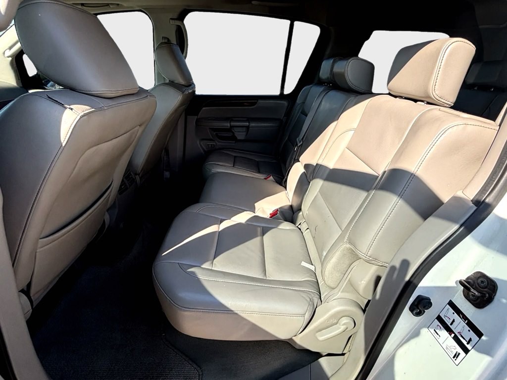 2010 Nissan Armada Image 13