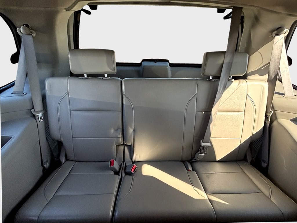 2010 Nissan Armada Image 14