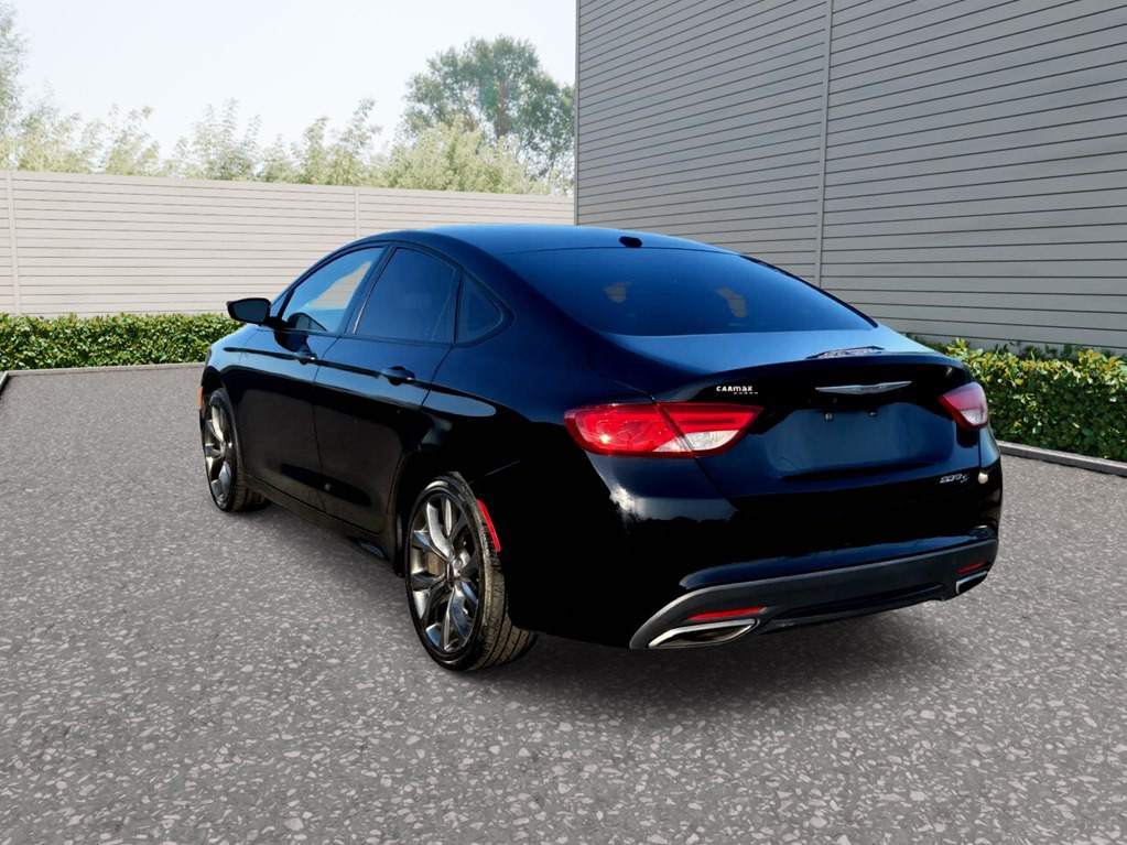 2016 Chrysler 200 Image 6