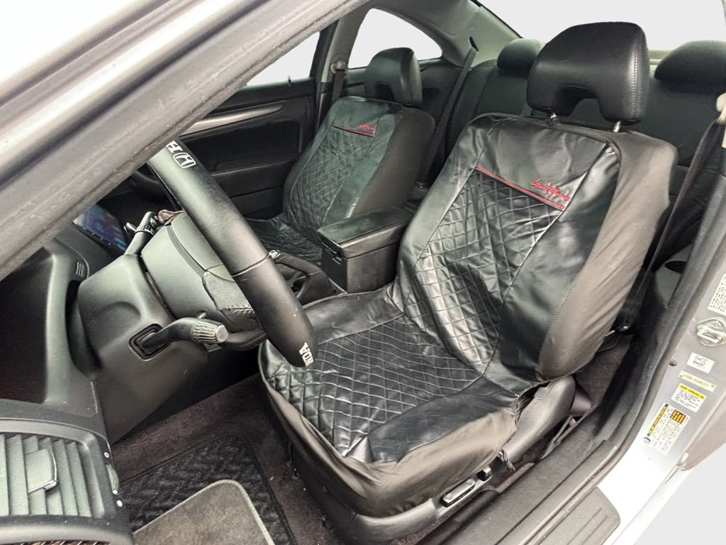 2004 Honda Accord Image 9