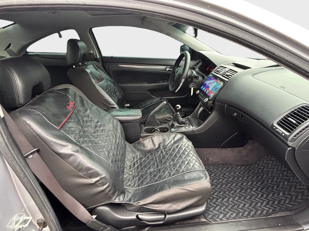 2004 Honda Accord Image 10