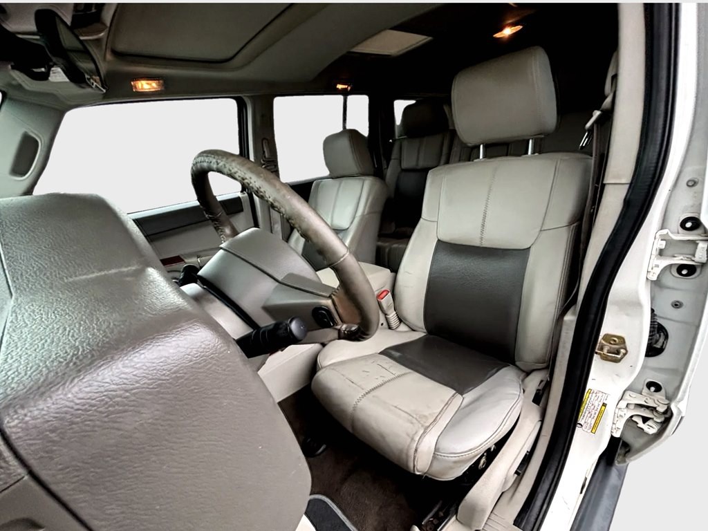 2007 Jeep Commander Image 8