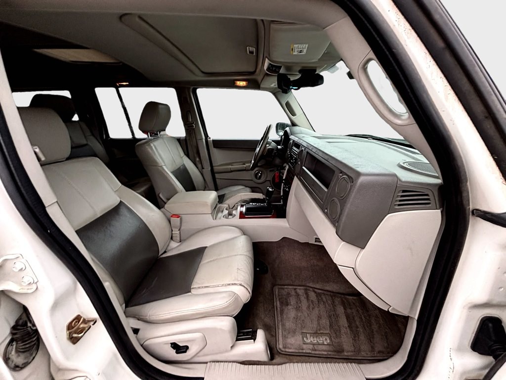 2007 Jeep Commander Image 9