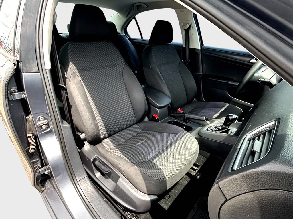2014 Volkswagen Jetta Image 11