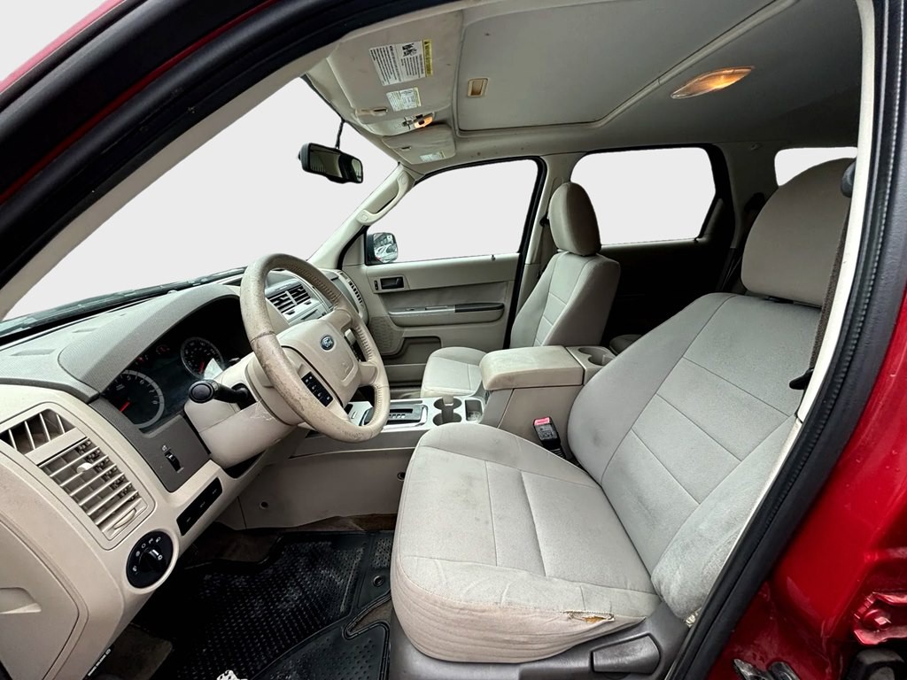 2010 Ford Escape Image 8
