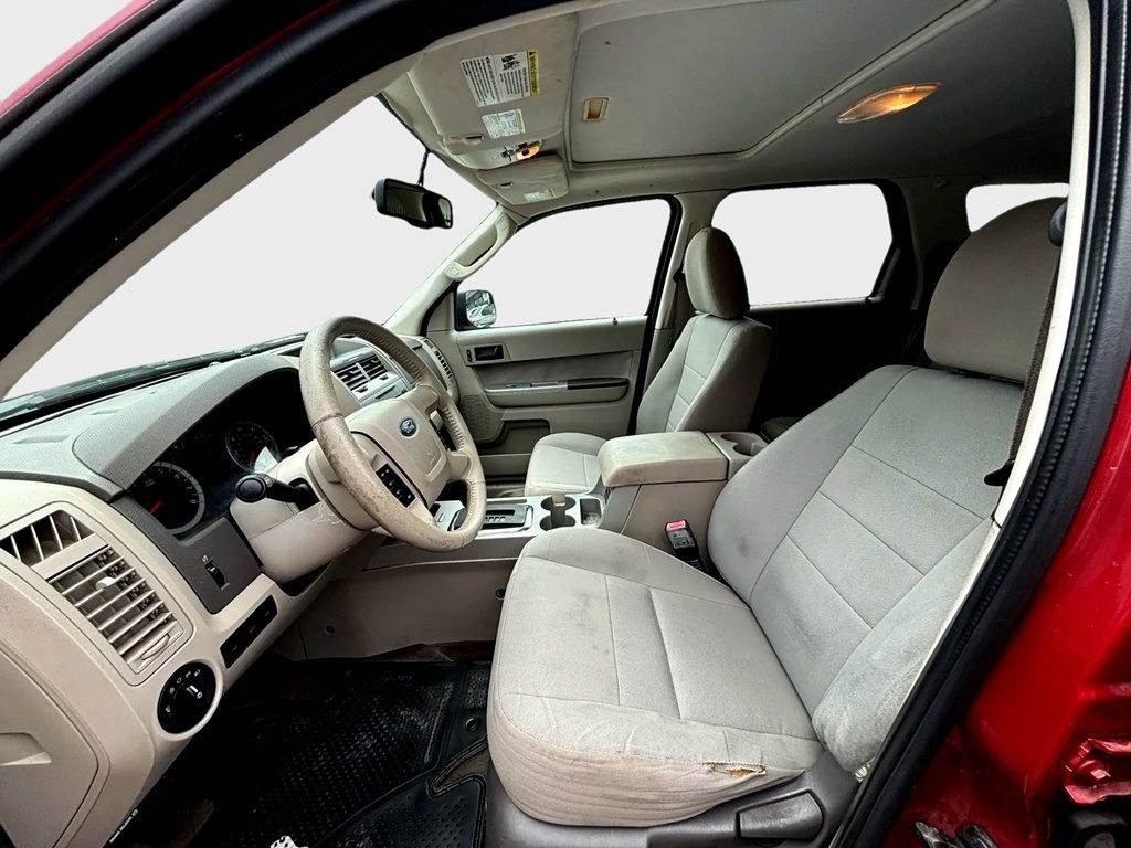 2010 Ford Escape Image 8