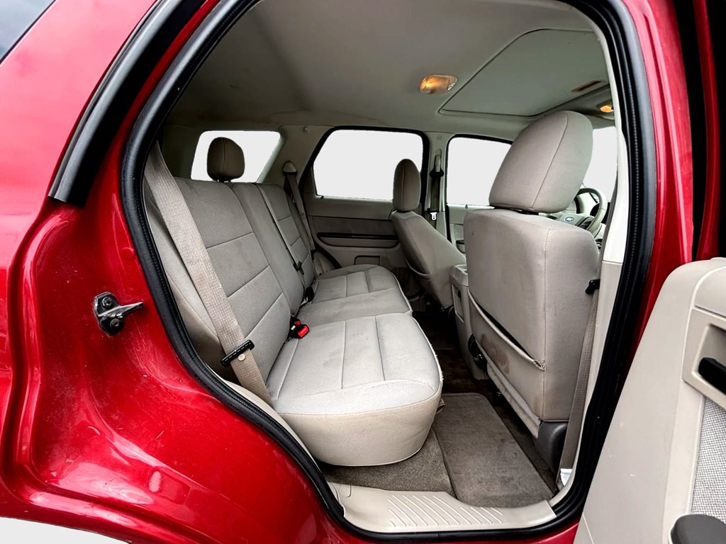 2010 Ford Escape Image 11
