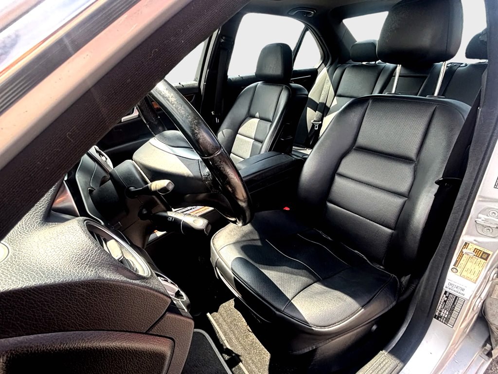 2012 Mercedes-Benz C-Class Image 9