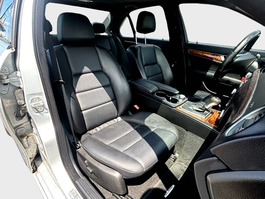2012 Mercedes-Benz C-Class Image 11
