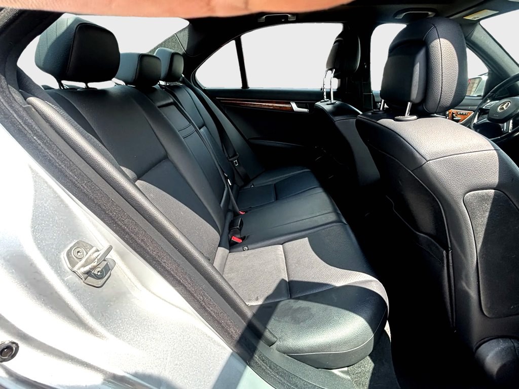 2012 Mercedes-Benz C-Class Image 12