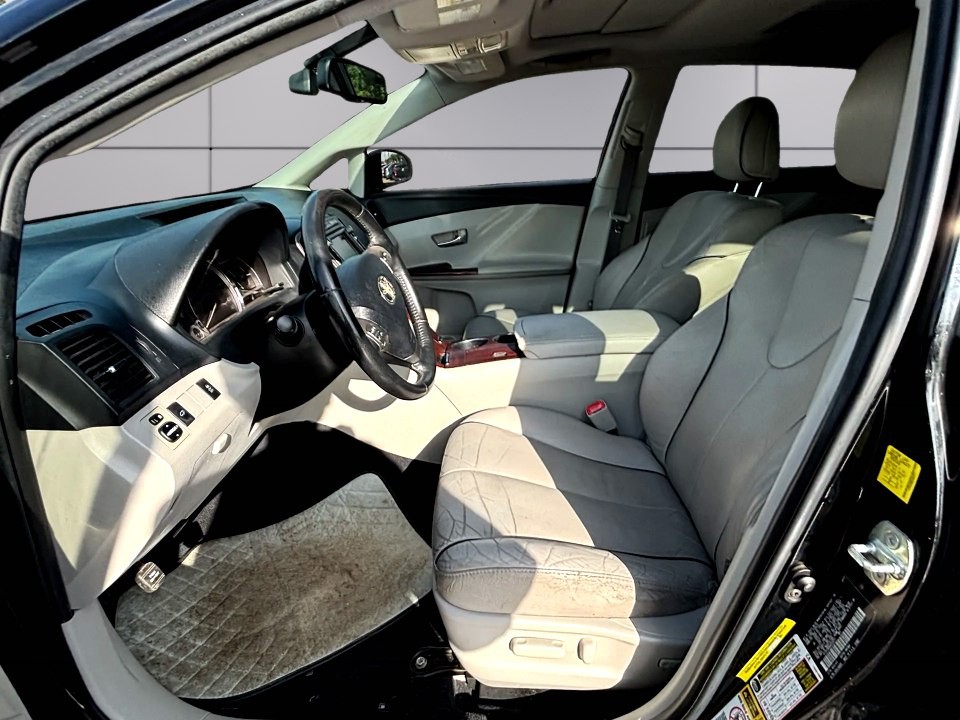 2010 Toyota Venza Image 8