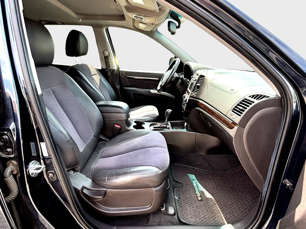 2011 Hyundai Santa Fe Image 10