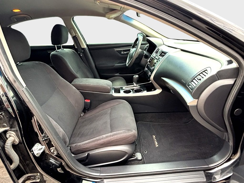 2014 Nissan Altima Image 10
