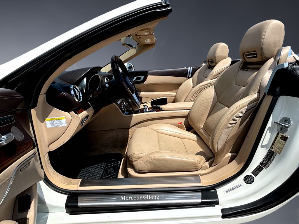 2013 Mercedes-Benz SL-Class Image 10
