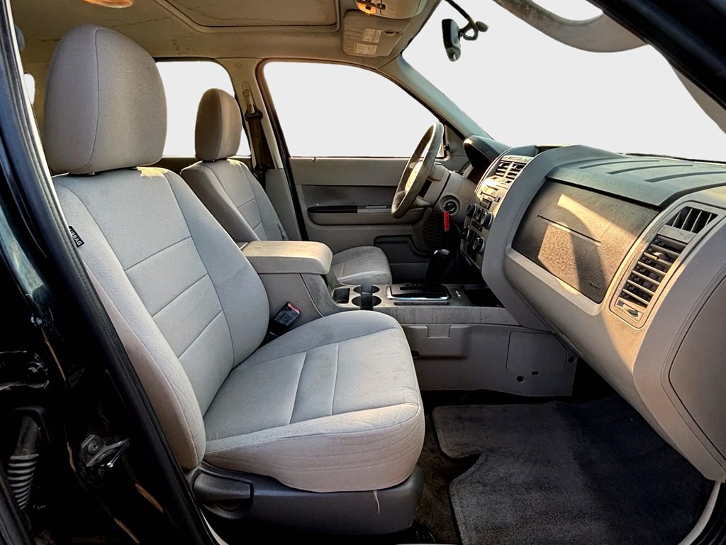 2010 Ford Escape Image 10