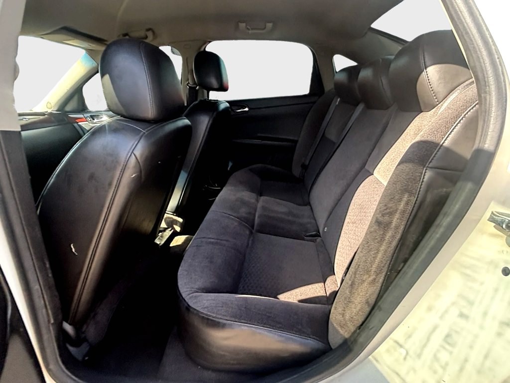2006 Chevrolet Impala Image 13