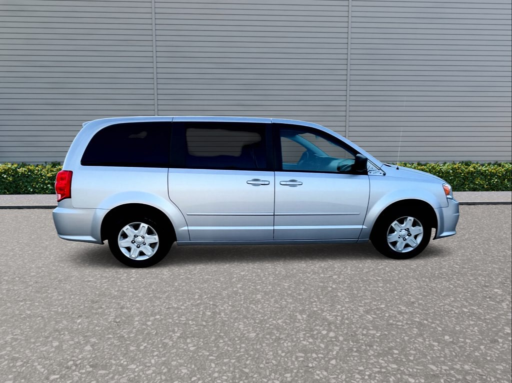 2011 Dodge Grand Caravan Image 3