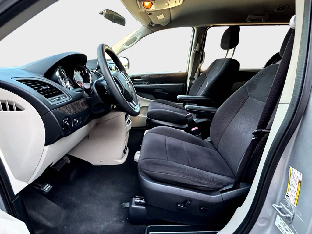 2011 Dodge Grand Caravan Image 8