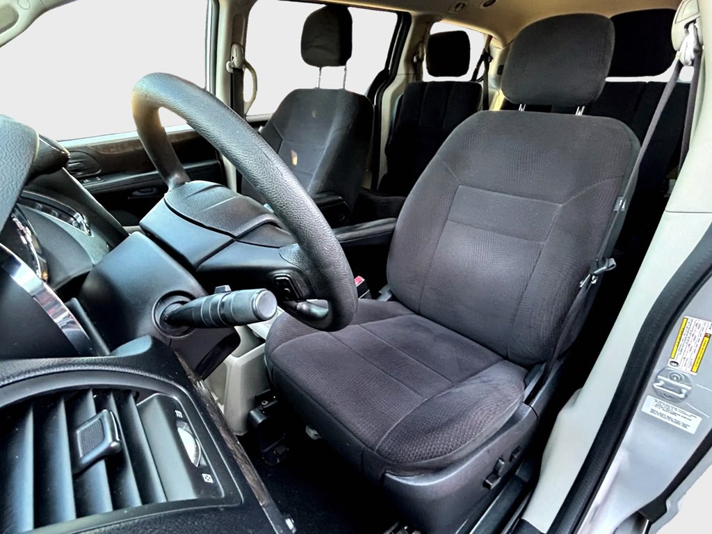 2011 Dodge Grand Caravan Image 9