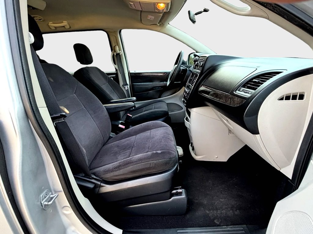 2011 Dodge Grand Caravan Image 10