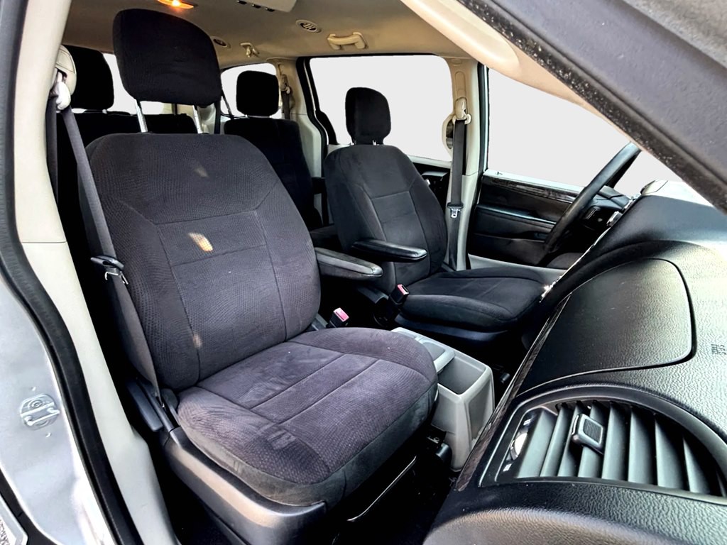 2011 Dodge Grand Caravan Image 11