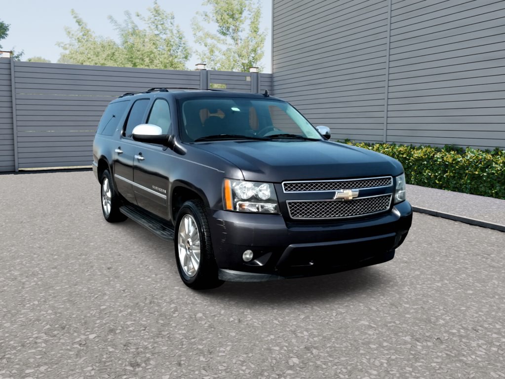 2010 Chevrolet Suburban Image 1