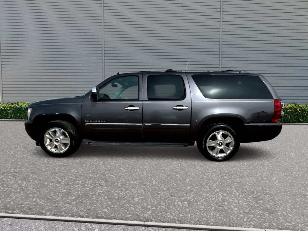 2010 Chevrolet Suburban Image 4