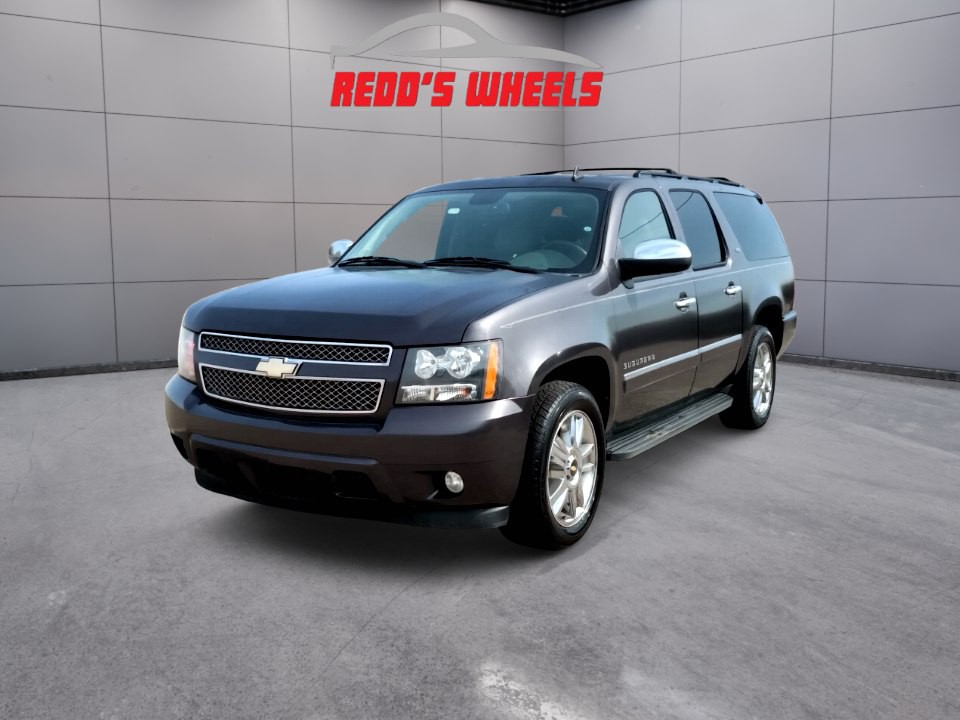 2010 Chevrolet Suburban Image 2