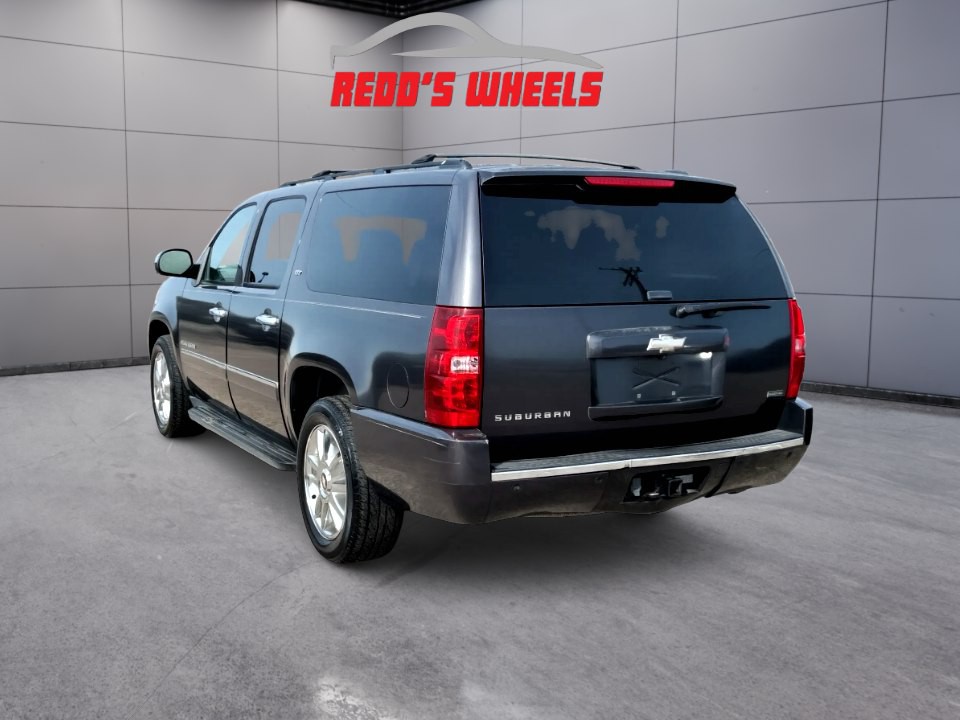 2010 Chevrolet Suburban Image 4