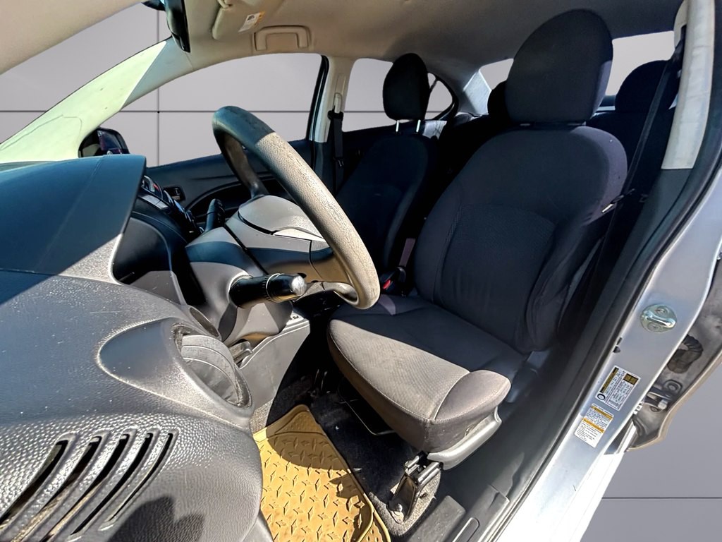 2017 Mitsubishi Mirage Image 8