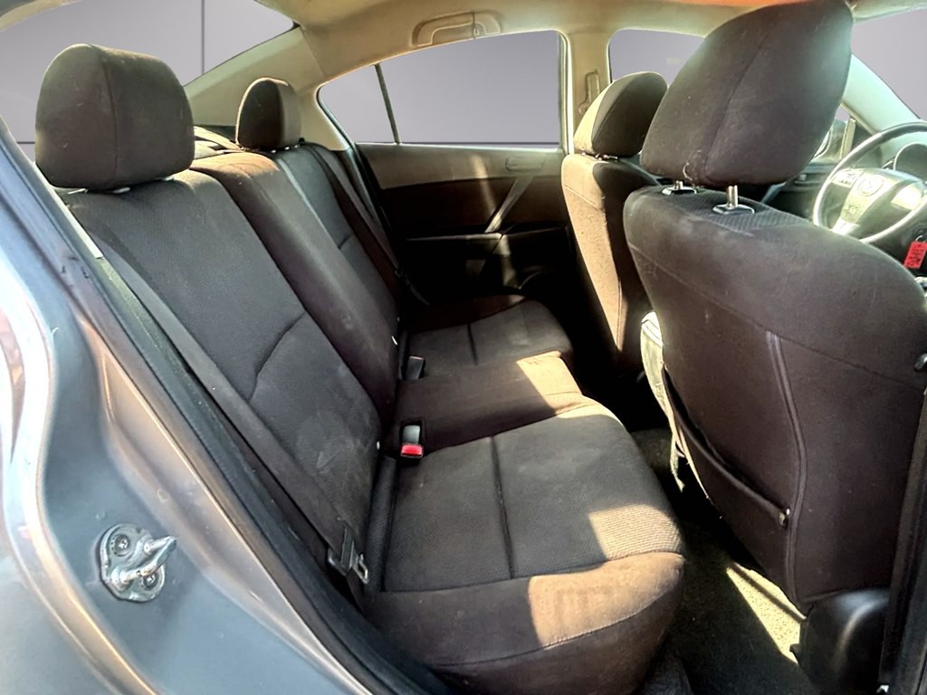 2011 Mazda Mazda3 Image 12