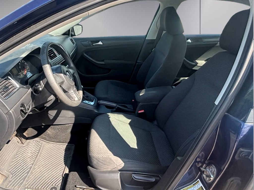 2012 Volkswagen Jetta Image 8