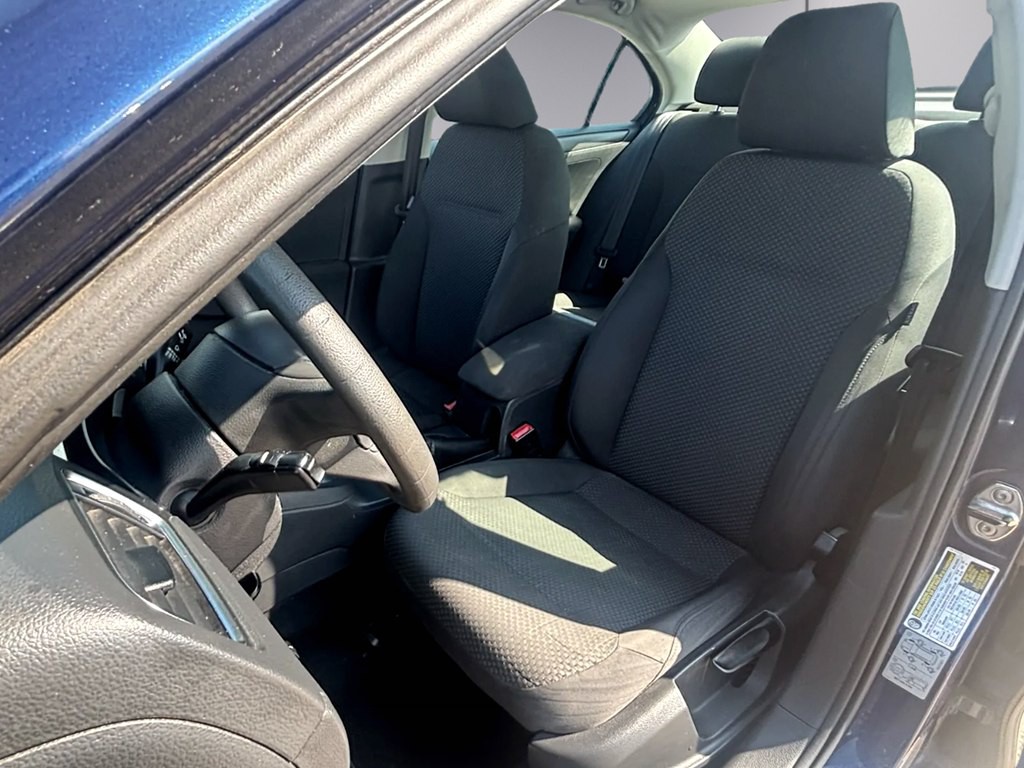 2012 Volkswagen Jetta Image 9
