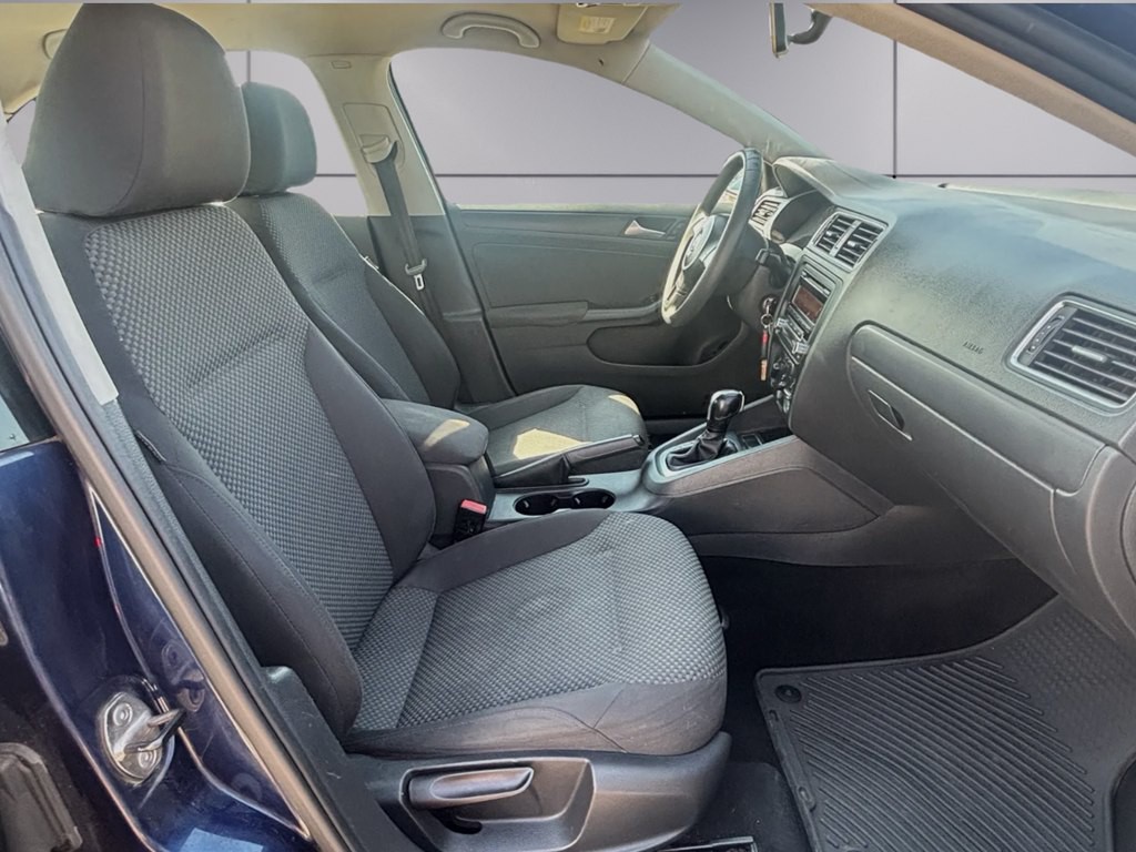 2012 Volkswagen Jetta Image 10