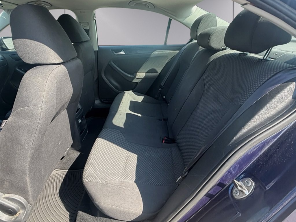 2012 Volkswagen Jetta Image 13