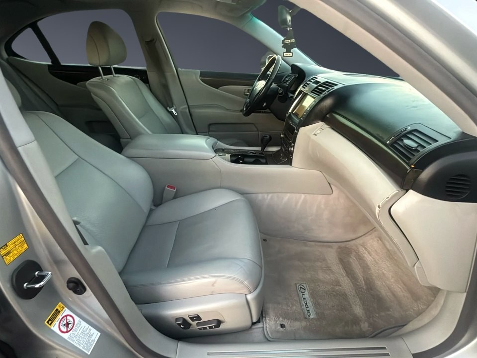 2007 Lexus LS 460 Image 10