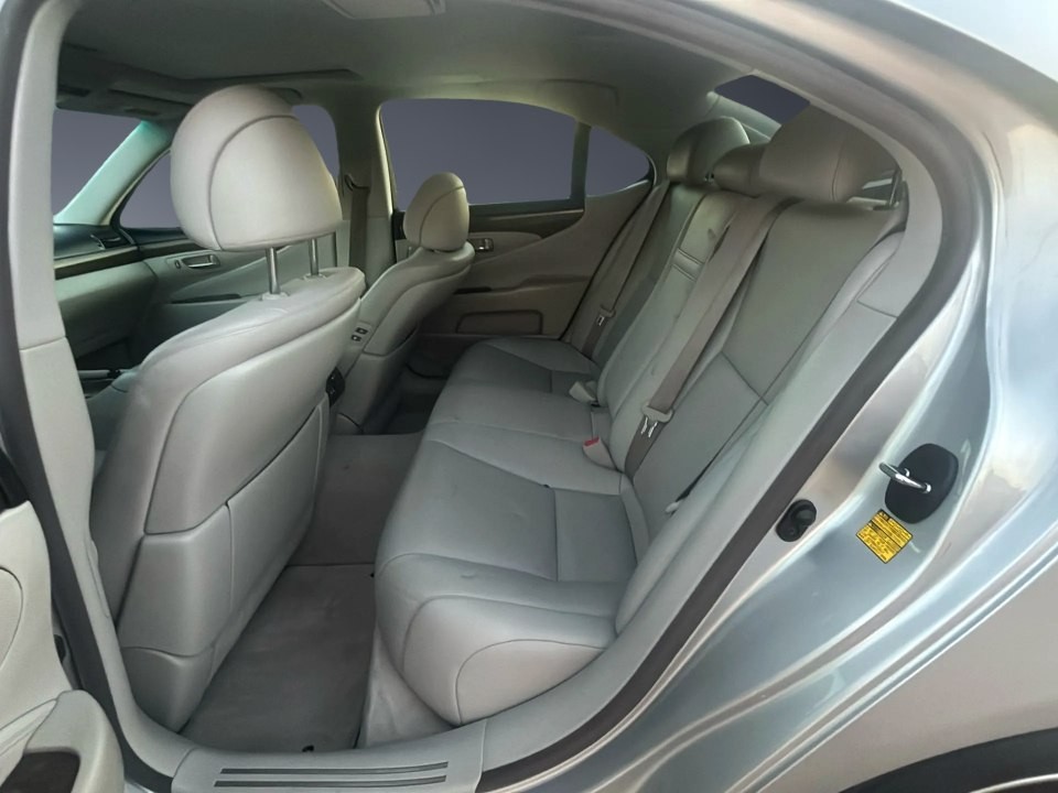 2007 Lexus LS 460 Image 13