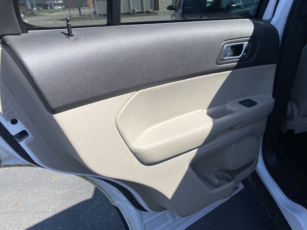 2014 Ford Explorer Image 22