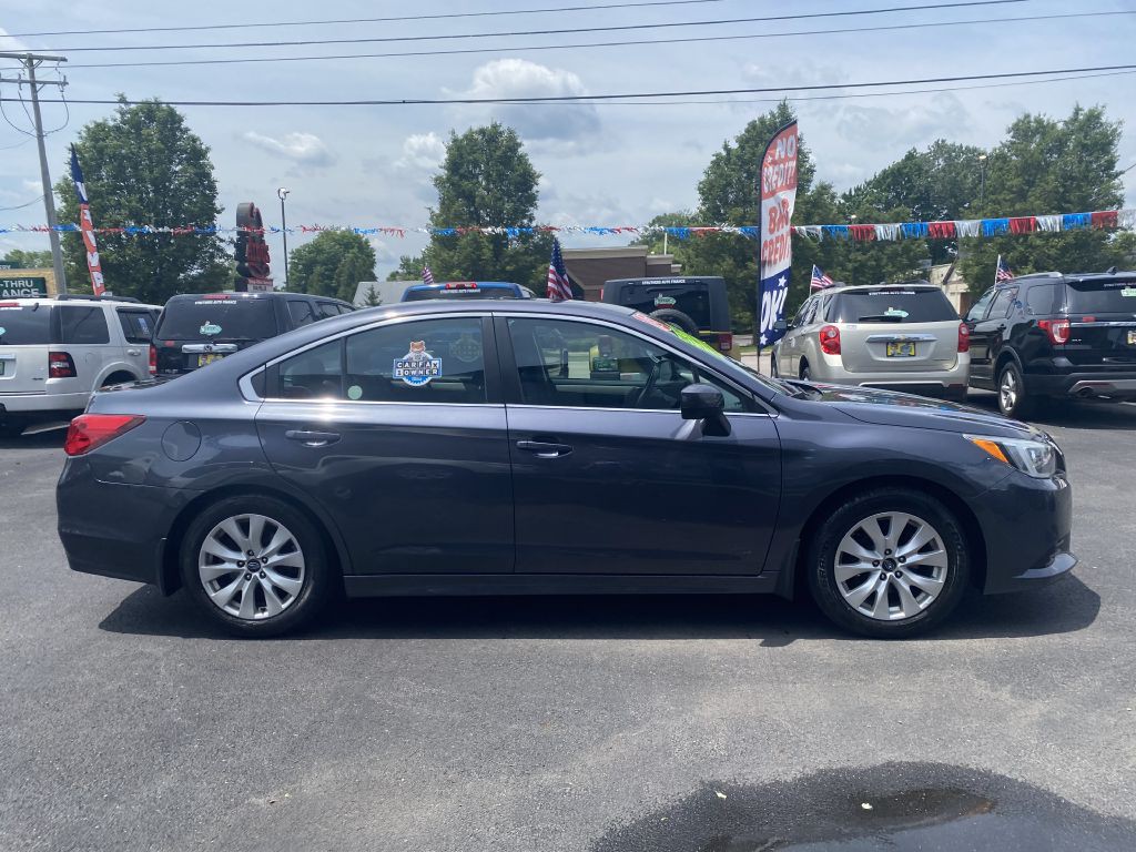 2015 Subaru Legacy Image 4