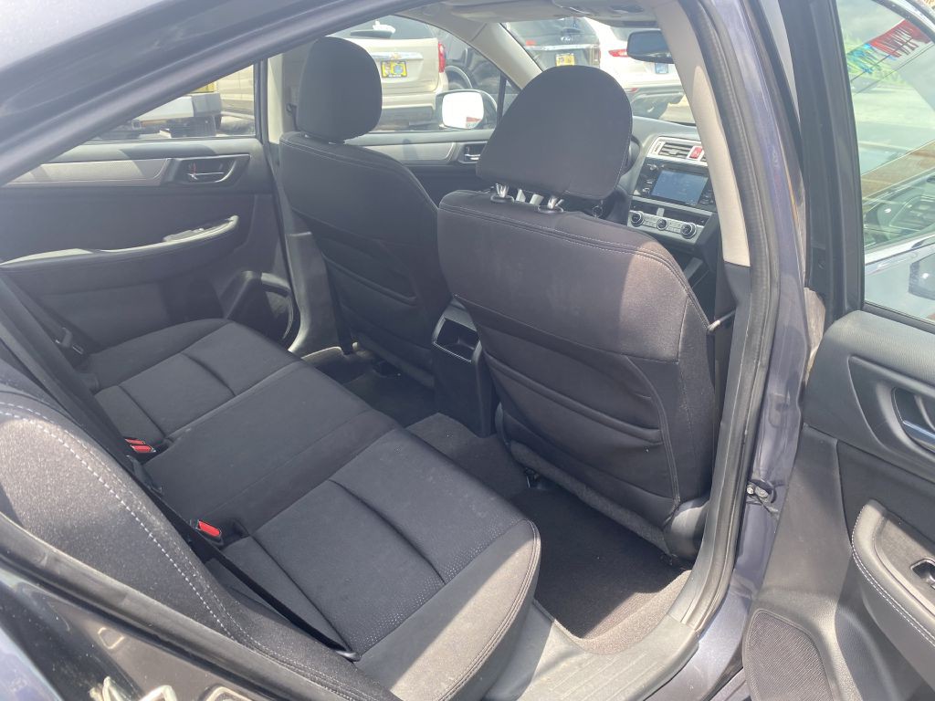 2015 Subaru Legacy Image 16
