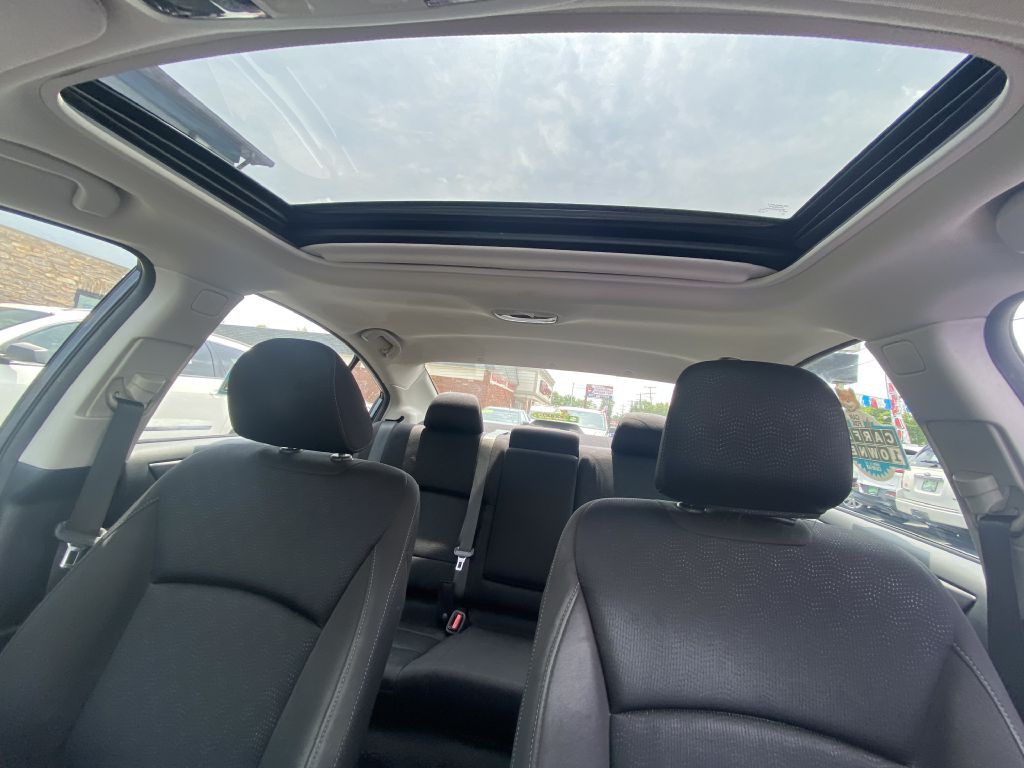2015 Subaru Legacy Image 18