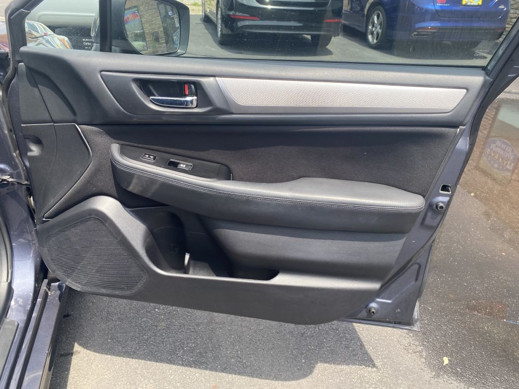 2015 Subaru Legacy Image 22